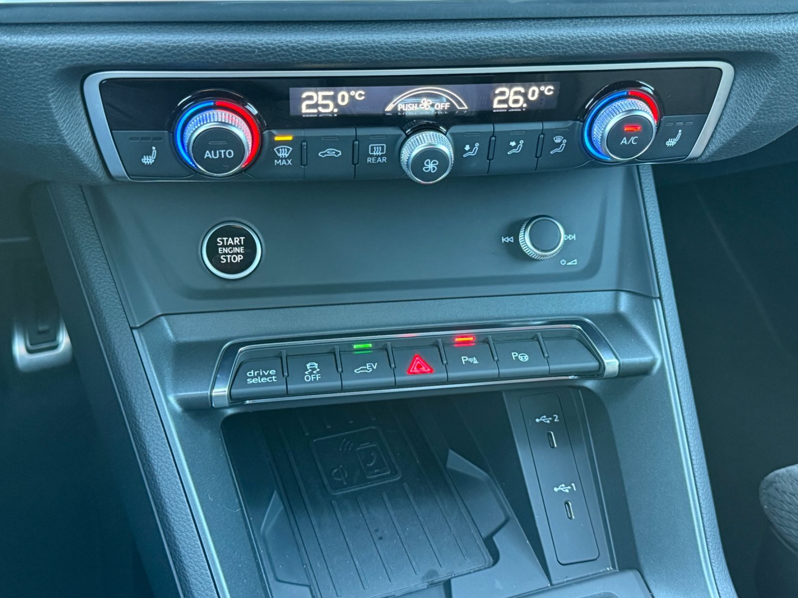 Audi Q3 45 TFSI e S line AHK-ACC-RKAM-LED-SONOS-20"LM foto 14