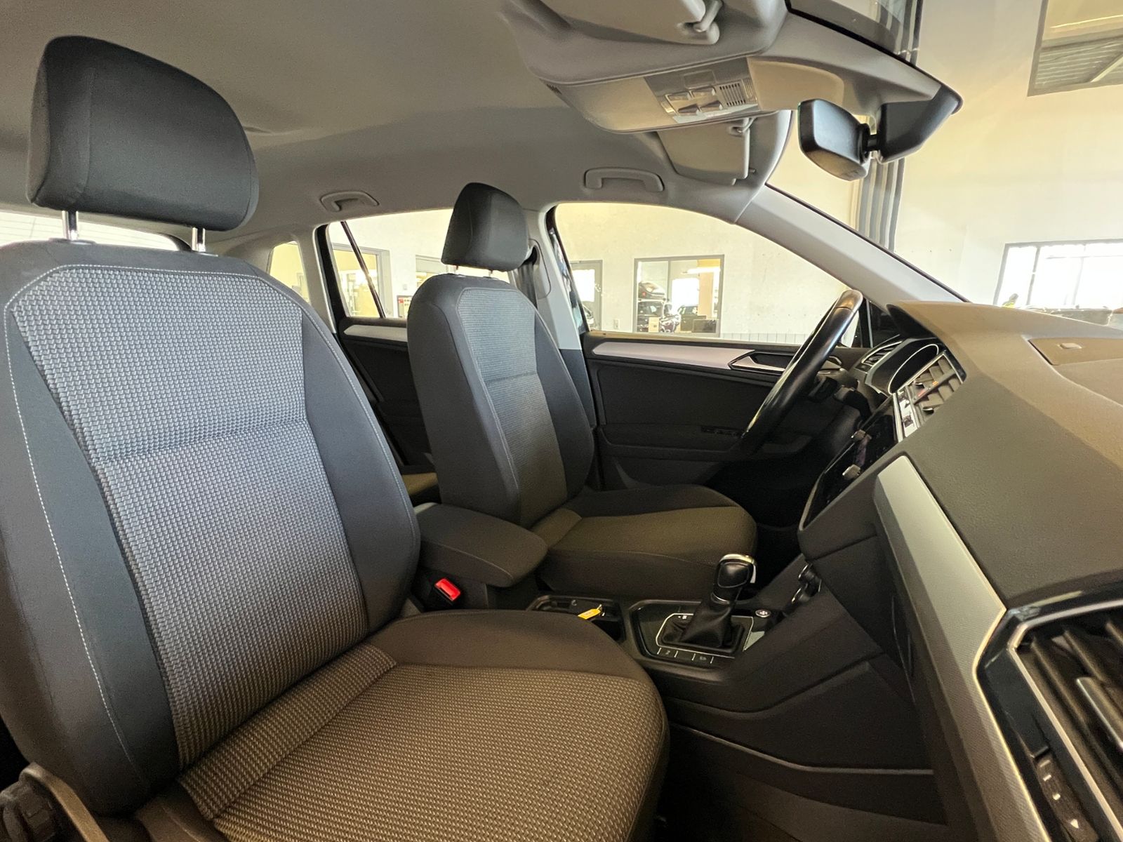 Fahrzeugabbildung Volkswagen Tiguan Trendline 1.4 TSI DSG *AHK, Sitzheizung,
