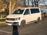 Volkswagen T6 Multivan Standhzg., AHK, verstärktes Fahrwerk - weiße Volkswagen T6 Multivan