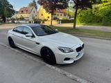 BMW M6, LED, HuD, Carbon, Soft-Close, Aktivsitz, 360 - BMW M6: Limousine