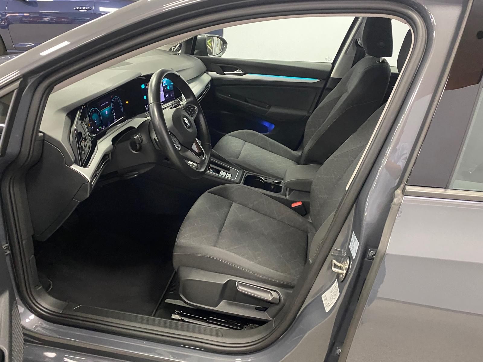 Fahrzeugabbildung Volkswagen Golf Variant 1.5 TSI APP+KLIMA+ACC+RFK+AHK+NAVI+