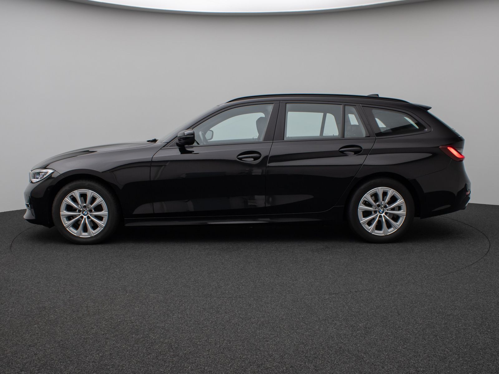 Fahrzeugabbildung BMW 320d xD Laser DAB PDC AHK Alarm Komfort Sport