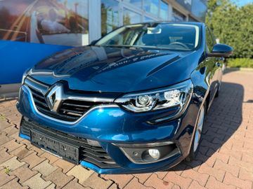 Bild 2 Renault Megane IV *Berline*