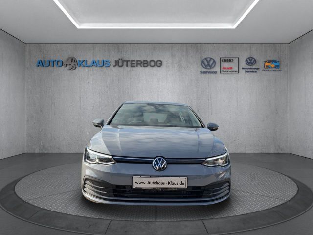 Golf VIII 1.0 eTSI DSG+Navi+Climatronic+LED+ACC