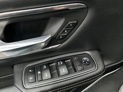 Fahrzeugabbildung Dodge RAM 1500 CrewCab Laramie 5.7L V8 AHK dt.Fzg