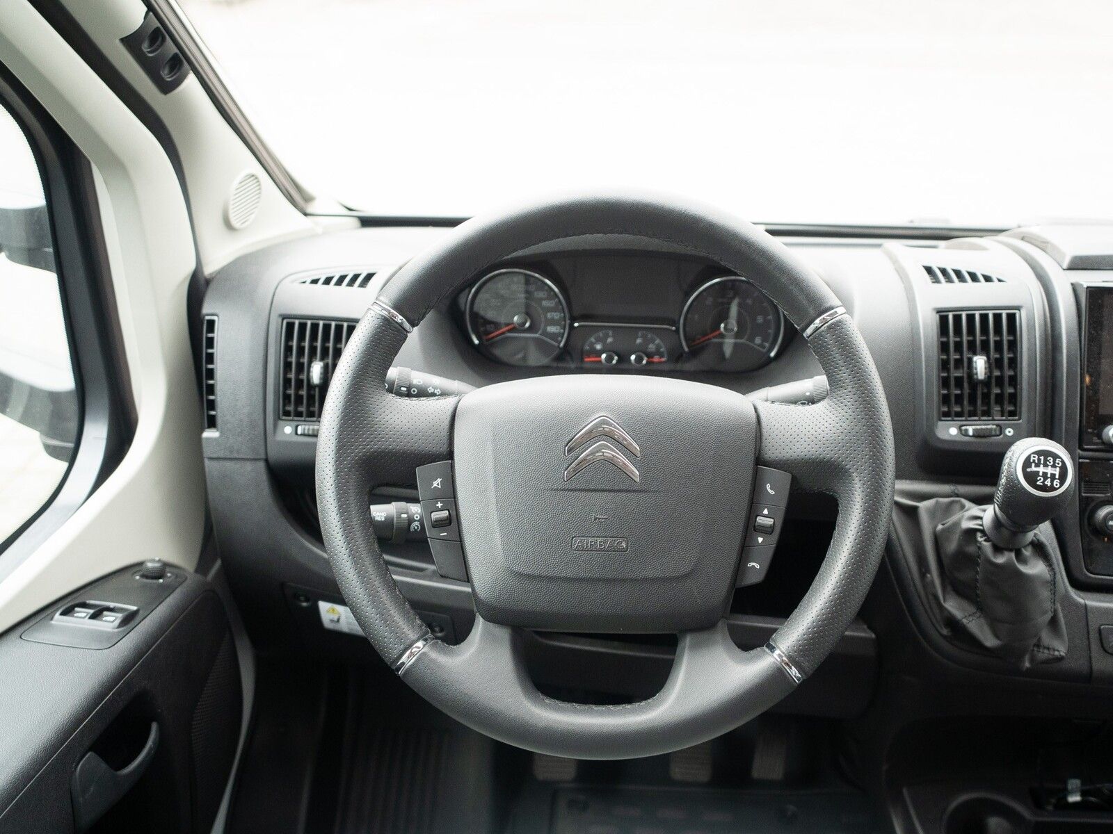 Fahrzeugabbildung Dethleffs Just 90 T 7052 EB Navi*RFK*SAT/TV*Markise*Pakete