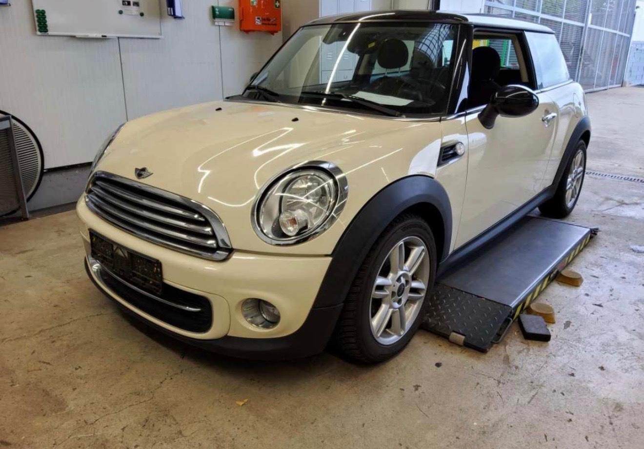 MINI Mini Cooper 1.6/Pano./Navi/2.Hand