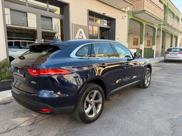 Jaguar F-Pace - 5