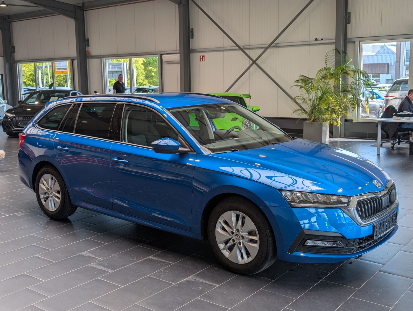 Skoda Octavia Combi 2.0 TDI DSG Ambition 8-fach foto 5