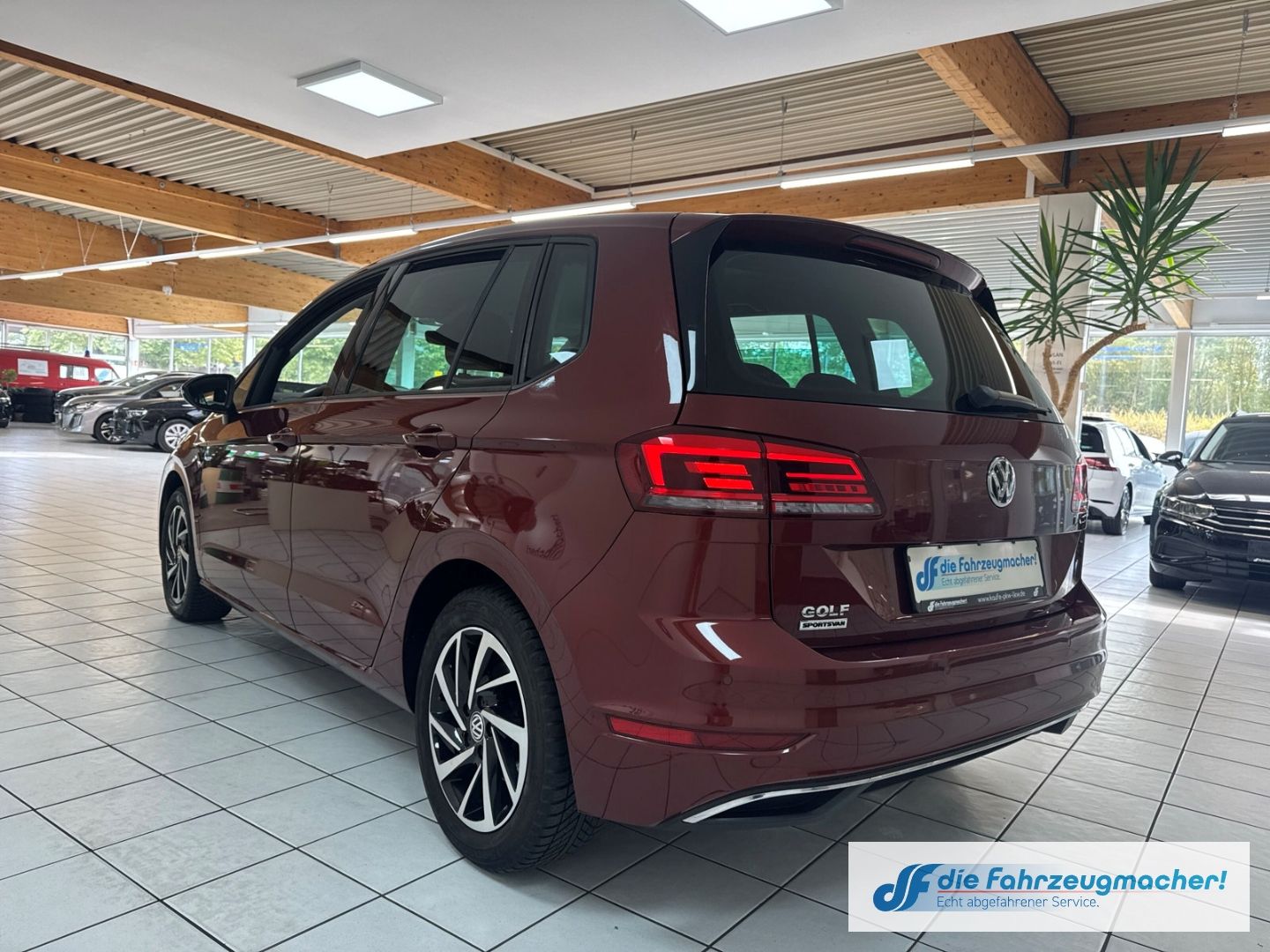 Fahrzeugabbildung Volkswagen Golf Sportsvan VII Join Navi Dyn. Kurvenlicht AC