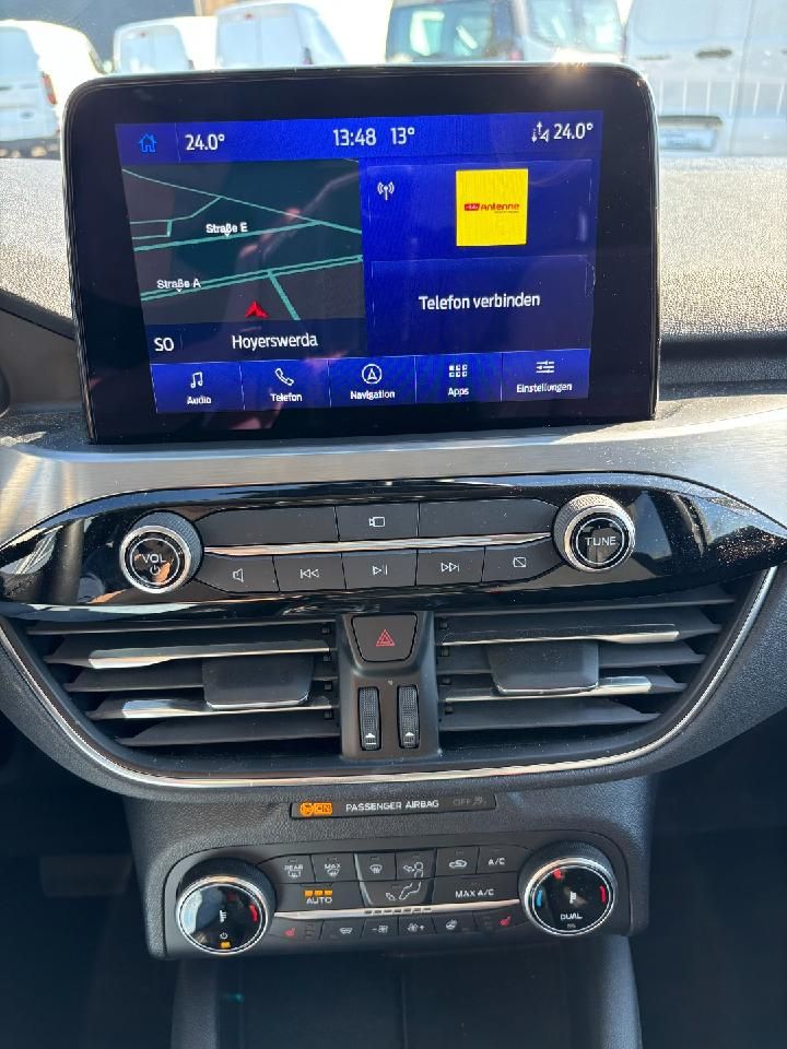 Fahrzeugabbildung Ford Kuga Titanium