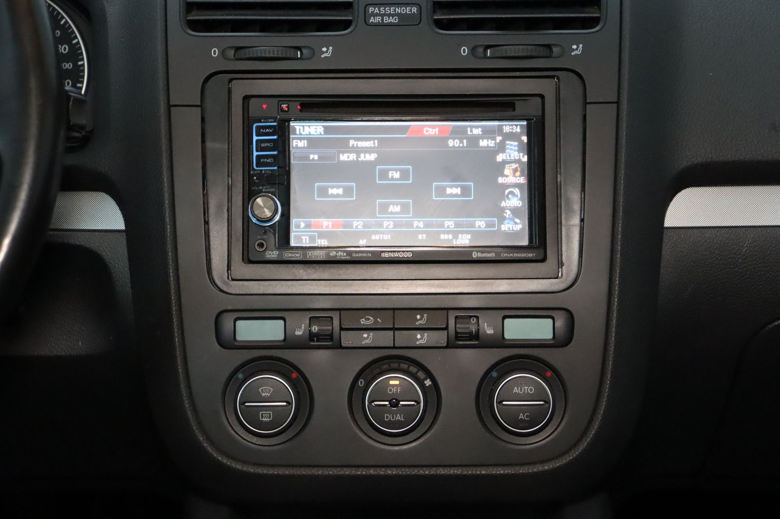 Fahrzeugabbildung Volkswagen Golf V 2.0 TDI DSG Tour HU 04.2028