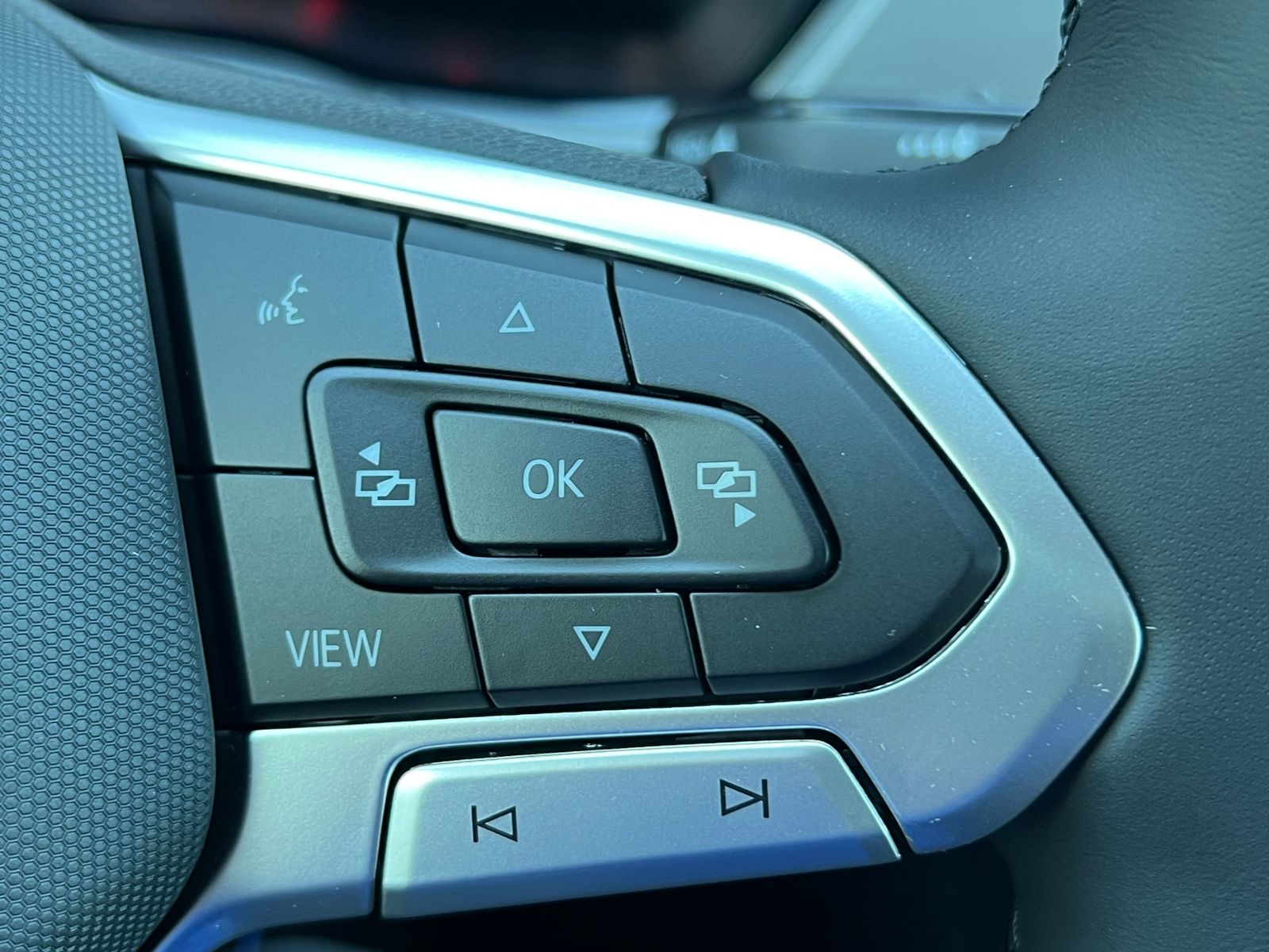 Fahrzeugabbildung Volkswagen Touran Comfortline 1.5 TSI DSG *7-Sitzer, Easy-O