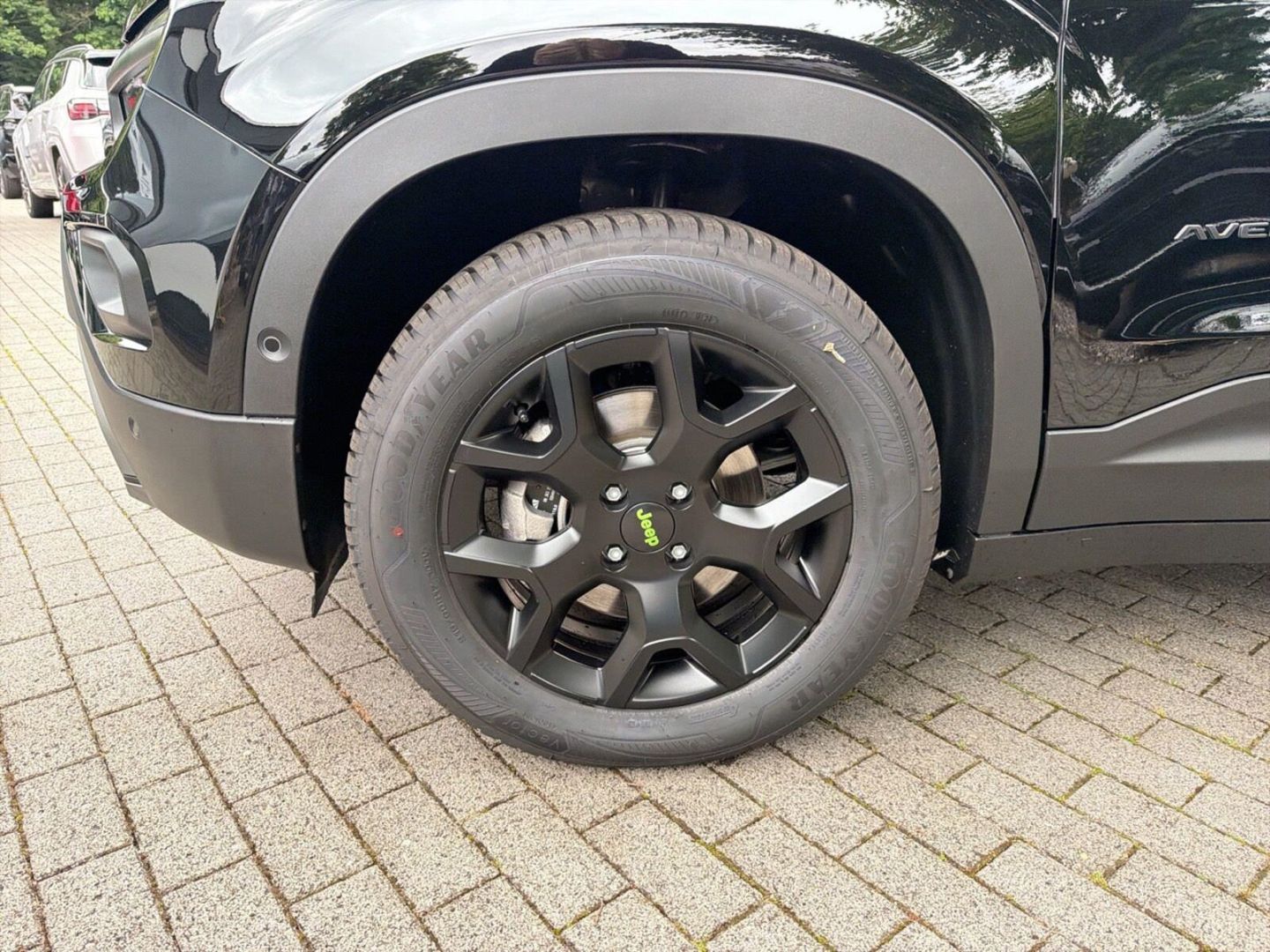 Fahrzeugabbildung Jeep Avenger Overland Mild-Hybrid 4xe-Leder-Panoramad