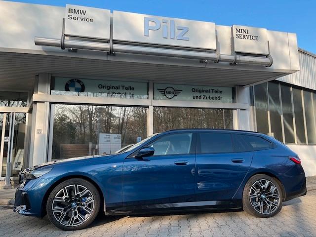 BMW i5 Touring 40 eDrive M Sport / NP 94.900,-