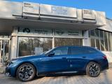 BMW i5 Touring 40 eDrive M Sport / NP 94.900,- - BMW: Kombi, E90