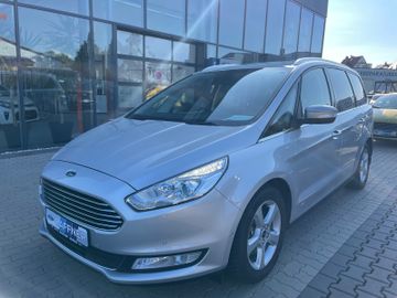 Fahrzeugabbildung Ford Galaxy Titan. AWD Panoramadach, Kamera, 7 Sitzer