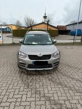 Skoda Yeti BJ 2015 , 1,2l TSI, 105 PS, AHK... - Skoda Yeti in Lübeck