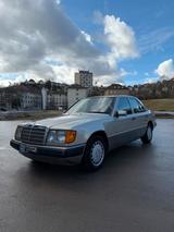 Mercedes-Benz 300D W124 Automatik | 1990 |... - Mercedes-Benz 300 W124 mit Diesel-Antrieb