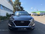 Hyundai Tucson Advantage 2WD 1.Hand Tuv neu Garantie - Hyundai TUCSON mit Benzin-Antrieb: Grau, Garantie