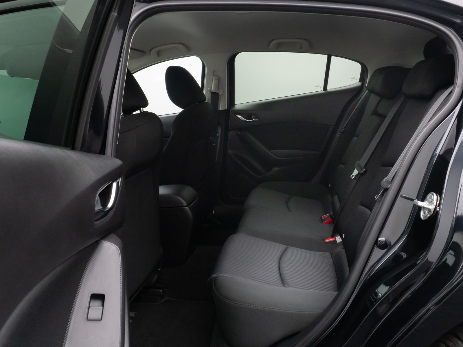 Fahrzeugabbildung Mazda 3 Lim. Sports-Line Kamera Sitzhzg DAB HUD BOSE