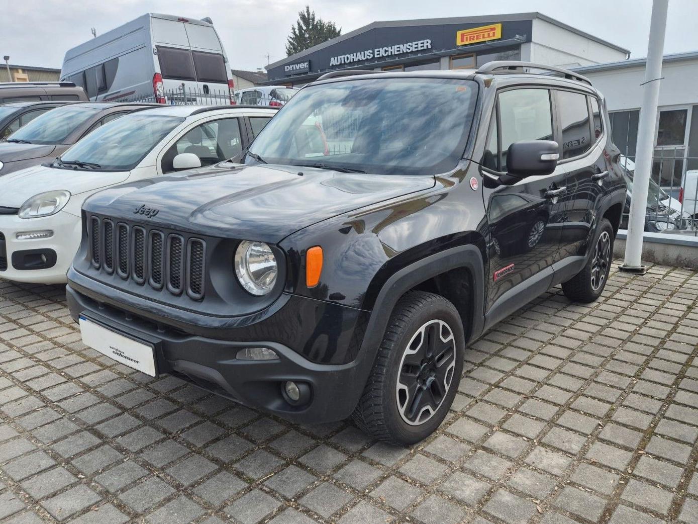 Jeep Renegade Trailhawk 4WD schwarz