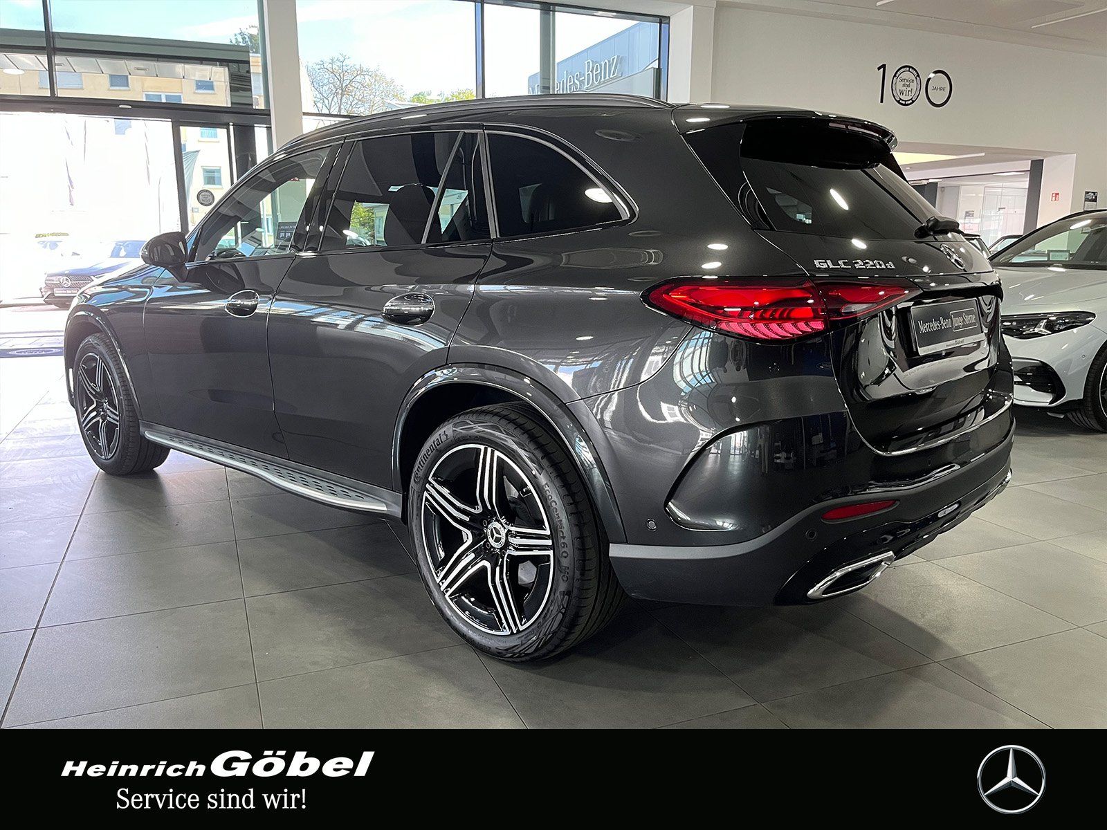 Fahrzeugabbildung Mercedes-Benz GLC 220 d AMG+PANO+AHK+MEMORY+360°+NIGHT+CARPLAY