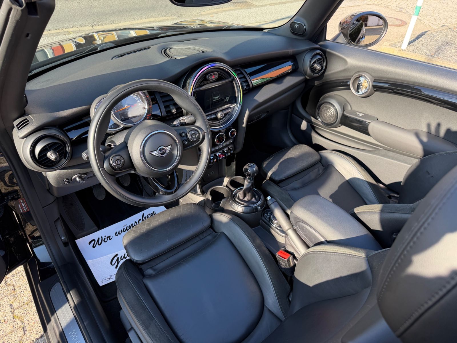 Fahrzeugabbildung MINI Cooper S Cabrio NAVI PDC LEDER H&K 1-HAND