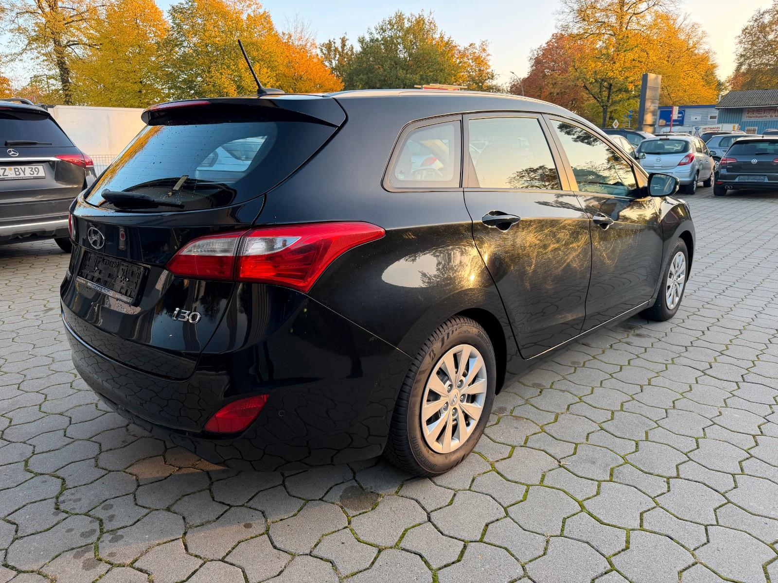 Hyundai i30 2015 — салон