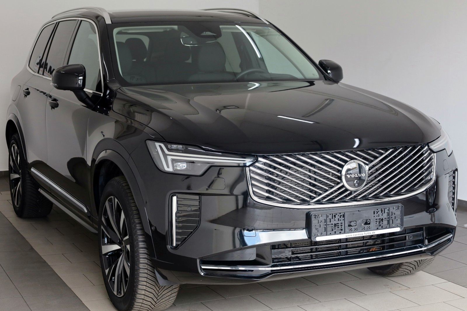 Fahrzeugabbildung Volvo XC90 Plus Bright AWD,7Sitze,360°,HUD,H&K,ACC,AHK