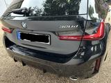 BMW 320d Touring M Sportpaket Automatik - BMW 320 mit Diesel-Antrieb: Kombi, Sportpaket