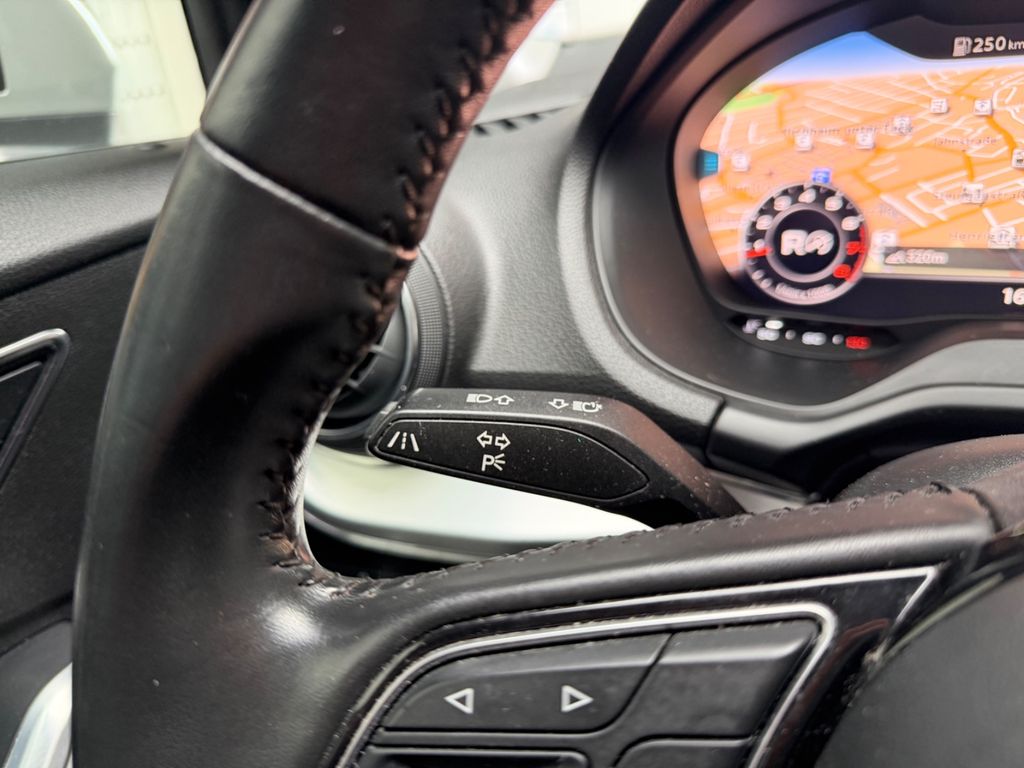 AUDI Q2 35 TFSI/SPORT/VIRTUELLES/ACC/LED AUDI Q2 35 TFSI/SPORT/VIRTUELLES/ACC/LED