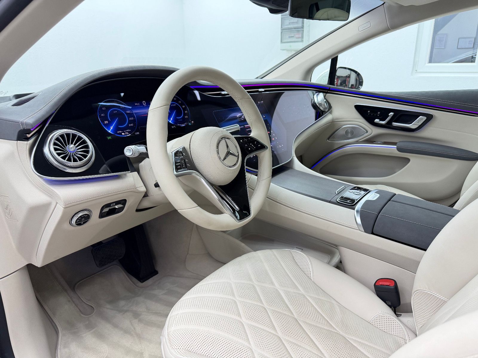 Fahrzeugabbildung Mercedes-Benz EQS EQS 580 4Matic/BURMESTER/HuD/PANO/98,5% SOH