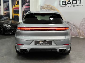 Porsche Cayenne - 12