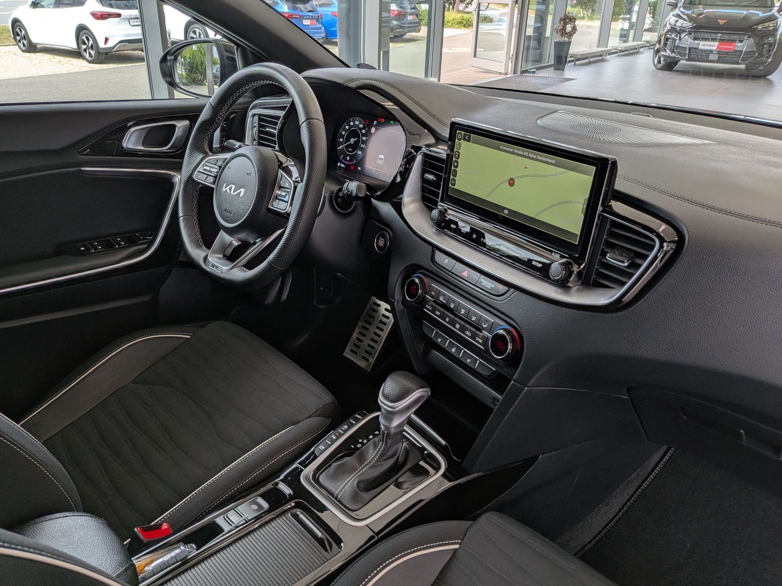 Fahrzeugabbildung Kia cee'd Sportswagon 1.5 DCT GT-Line LED JBL Cam 7J