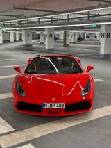 Ferrari 488 Spider | MIETKAUF | LEASING ohne SCHUFA - Ferrari mit Benzin-Antrieb: Cabrio