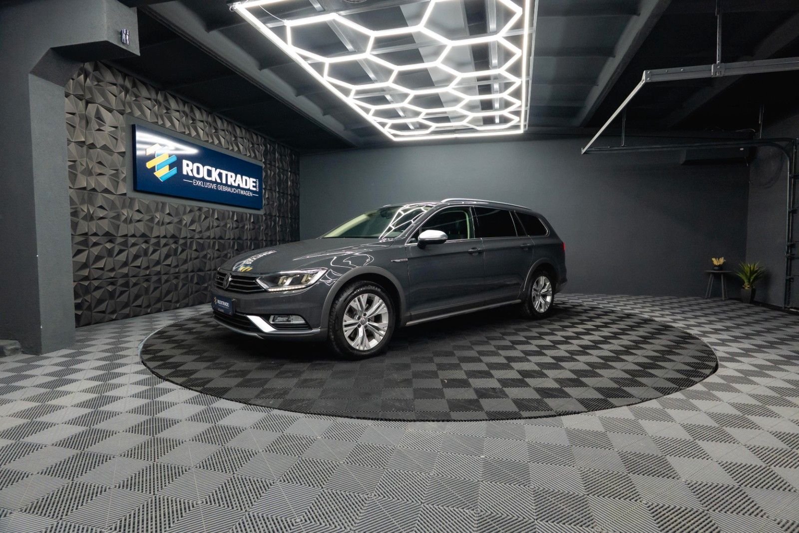 Fahrzeugabbildung Volkswagen Passat Alltrack 4Motion | Massage | LED | ACC
