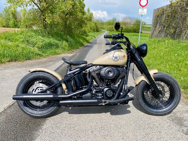 Harley-Davidson Military Bobber, Used Optik, mit Gewährleistung