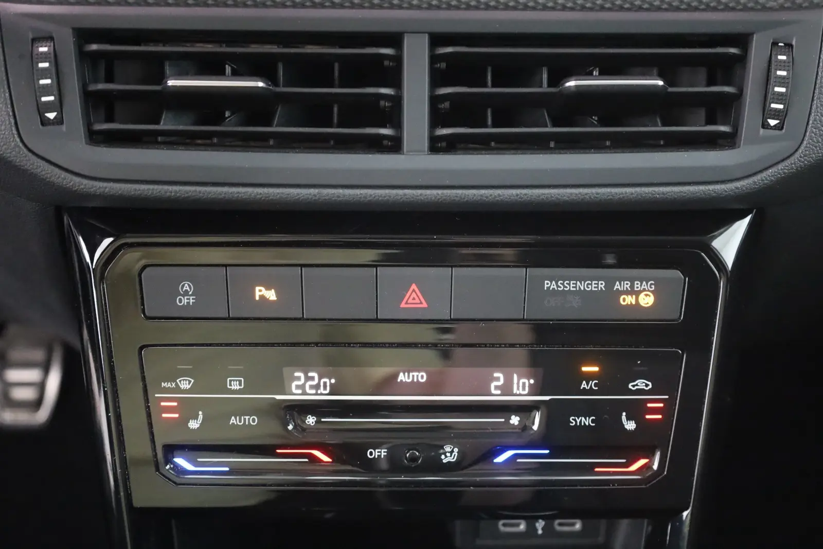 Volkswagen T-Cross 1.0 TSI Move Navi Sitzheizung DAB PDC, миниатюра 12