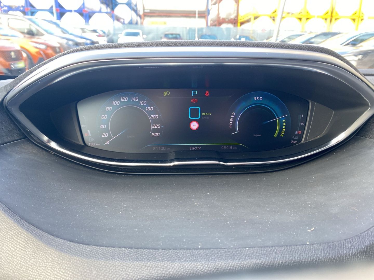 Fahrzeugabbildung Peugeot 3008 Hybrid 225 Allure 1.6 Plug-In EU6d EAT8