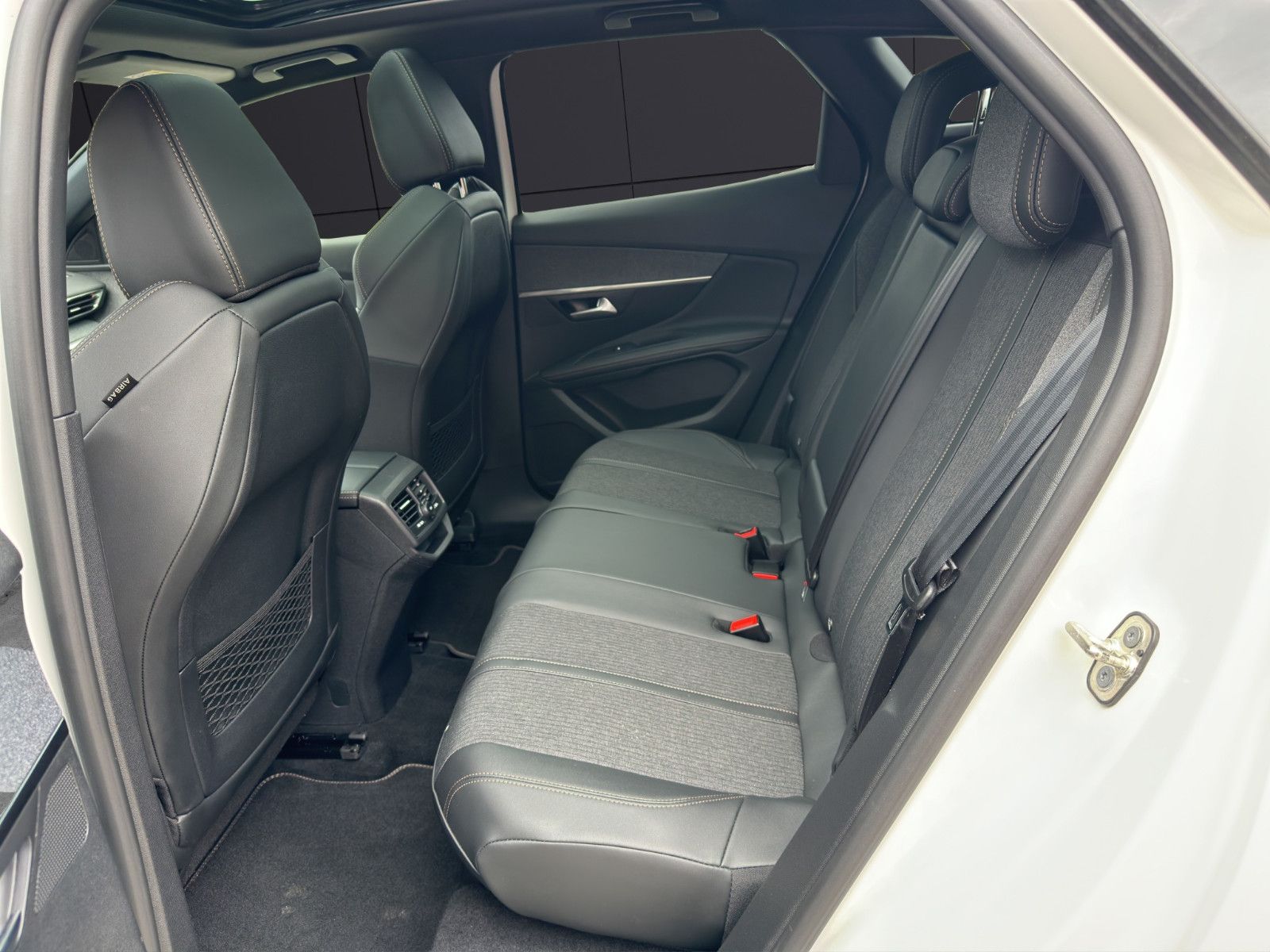 Fahrzeugabbildung Peugeot 3008 Allure*GT-Line*Navi*Pano*Spur*Totwinkel*360