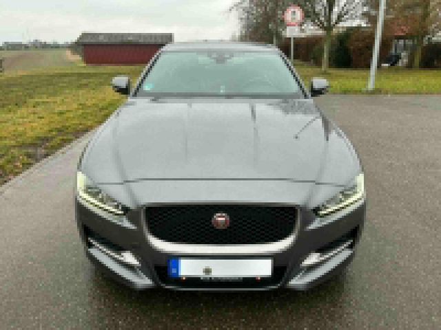 JAGUAR XE