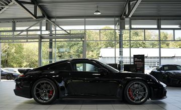 Porsche 992 - 6