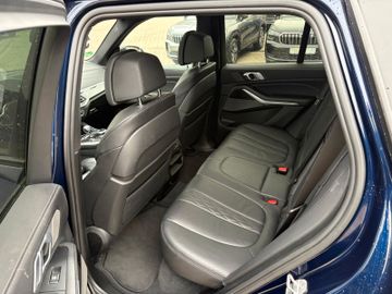 BMW X5 M50 i Leder*Pano*AHK*Navi*360Grad*