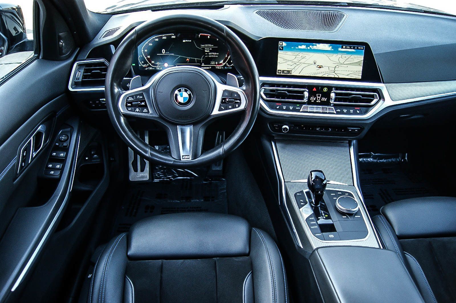 Fahrzeugabbildung BMW 330 e Touring xDrive Aut. M-SPORT H&K ANHZV LIVE