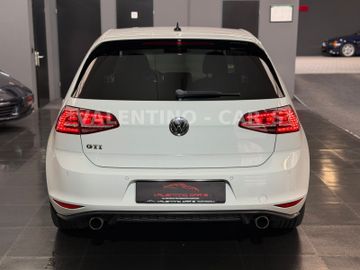 Volkswagen Golf - 7