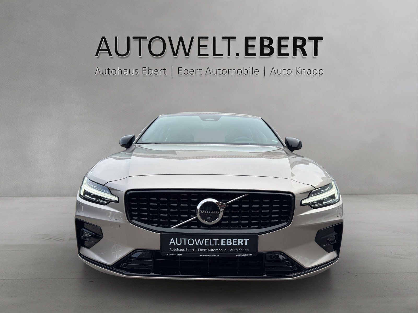 Fahrzeugabbildung Volvo S 60 B5 AWD Ultimate Dark Aut./360°/ACC/ST-HZG/