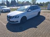 Skoda Octavia Style 1.6 TDI*ACC*PDC*SHZ*SPORT*NAVI*LED - Skoda Octavia: Style