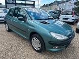 Peugeot 206 1.4 Premium 75 AUTO - Peugeot 206: Automatik