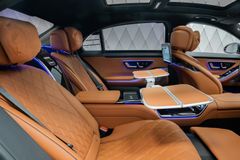 S 580 4M SEDAN BLACK/BROWN 21&quot;EXCLUSIVE PACKAGE